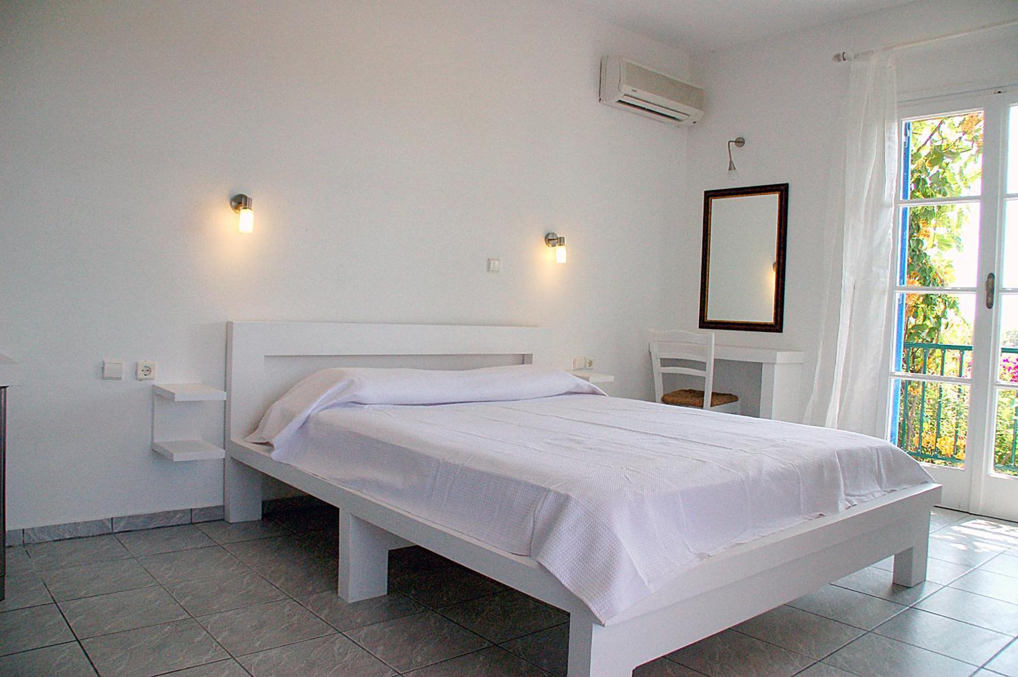 Handrina Studios Naxos City Номер фото