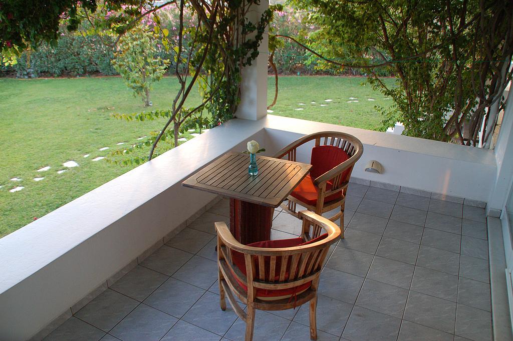Handrina Studios Naxos City Экстерьер фото